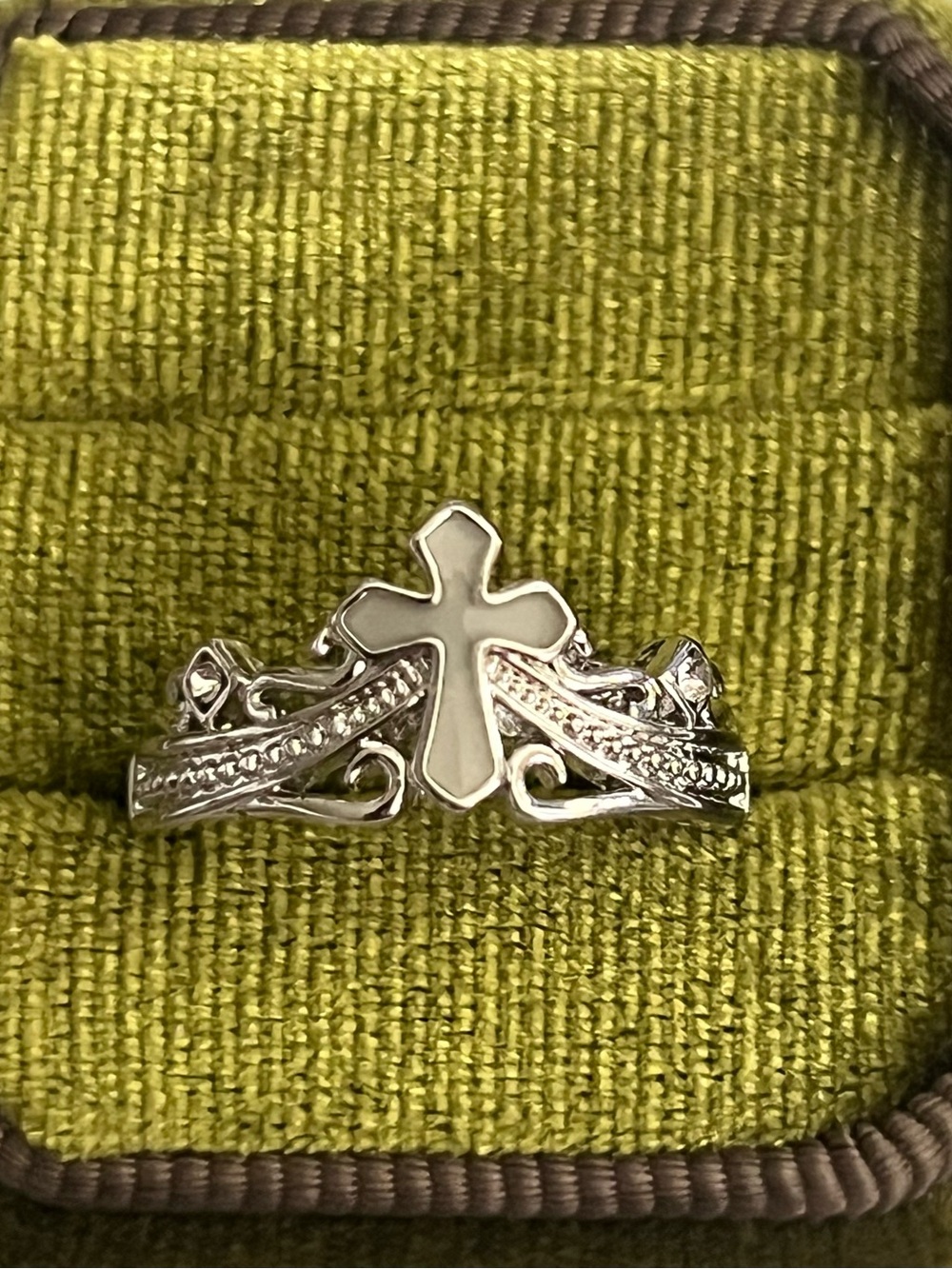 Vintage Design Silver Cross w/ Intricate Detail Stainless Steel Open Band Size 6